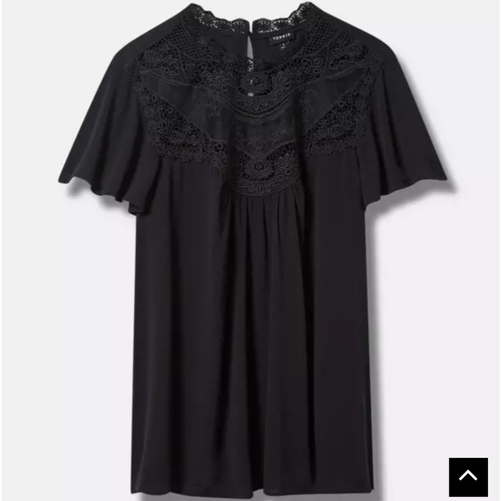 Torrid Crinkle Gauze Black Top Size 2